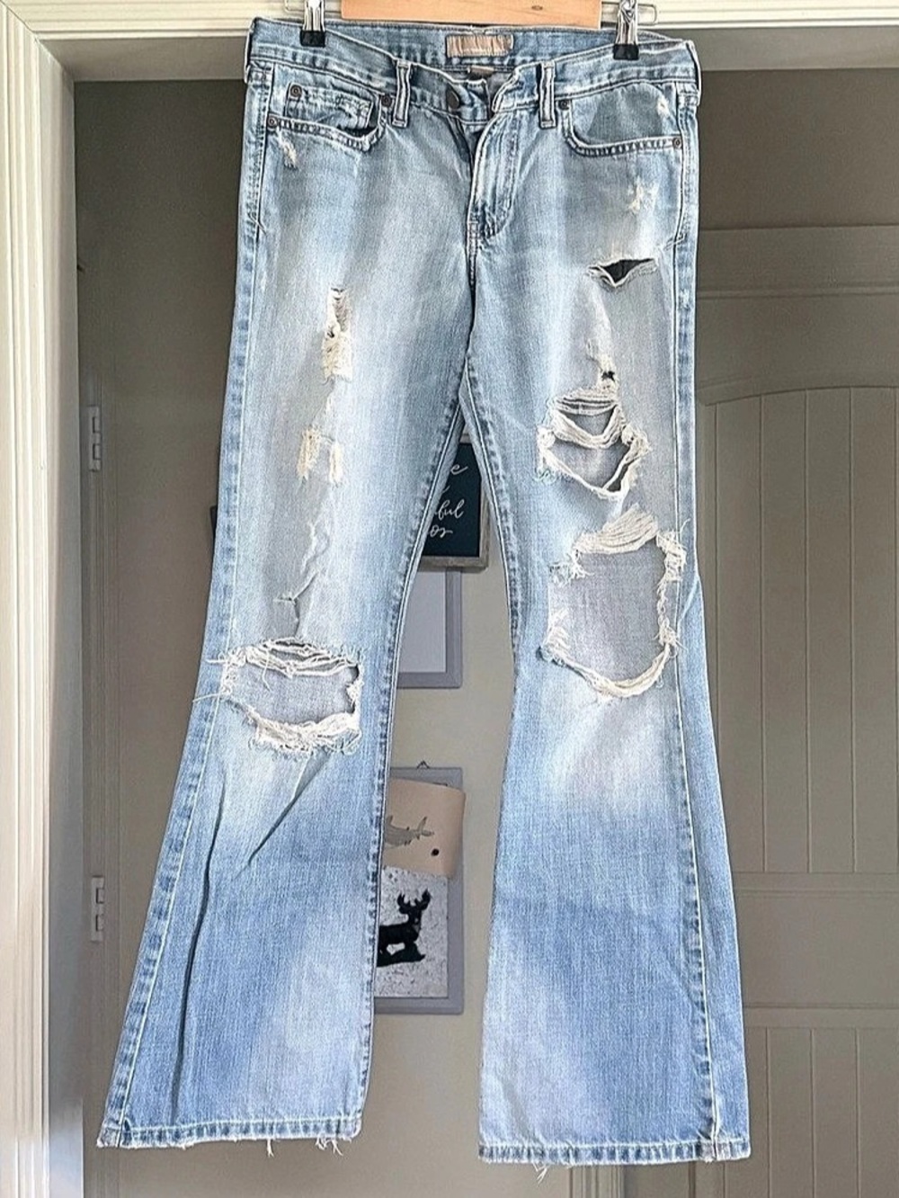 Abercrombie & Fitch Madison low-Rise Distressed Flare Jeans